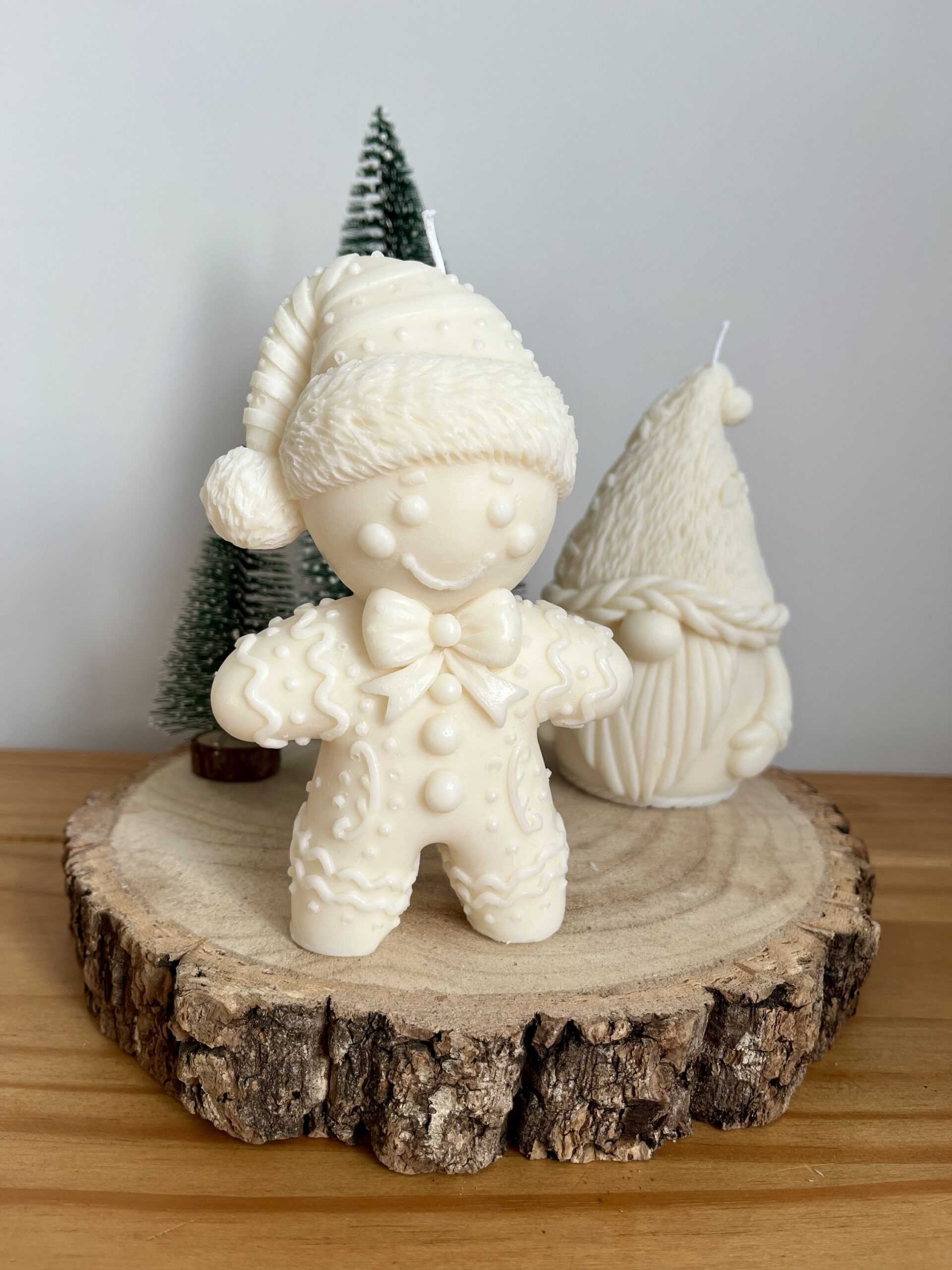 Gingerbread Man Candle - Image 3